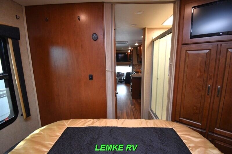 2015 Jayco Greyhawk 31FK   - Photo 19 - Rocklin, CA 95677