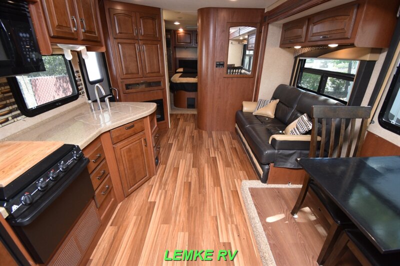 2015 Jayco Greyhawk 31FK   - Photo 2 - Rocklin, CA 95677