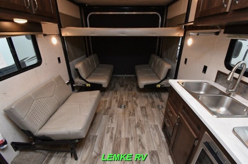 2018 Jayco Octane Super Lite 222   - Photo 2 - Rocklin, CA 95677