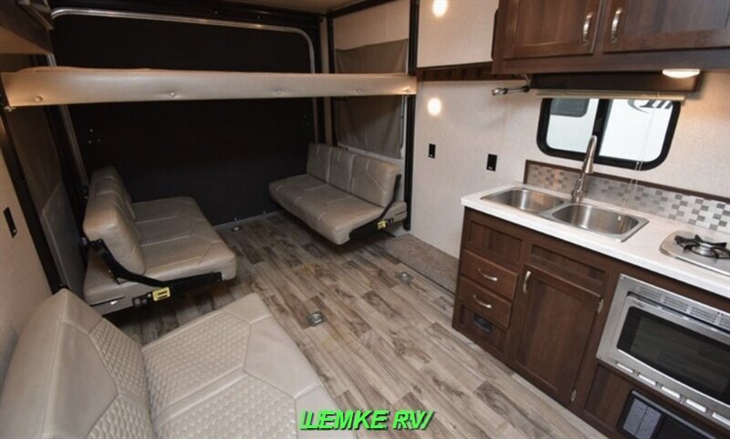 2018 Jayco Octane Super Lite 222   - Photo 10 - Rocklin, CA 95677