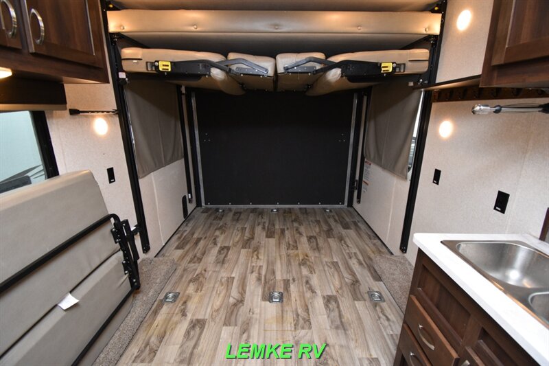 2018 Jayco Octane Super Lite 222   - Photo 9 - Rocklin, CA 95677