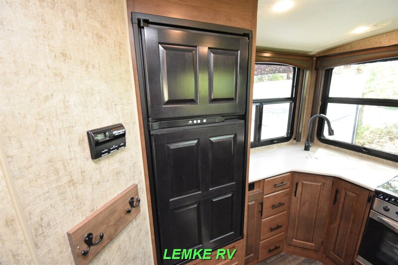 2021 Outdoors RV Titanium 21KVS   - Photo 11 - Rocklin, CA 95677