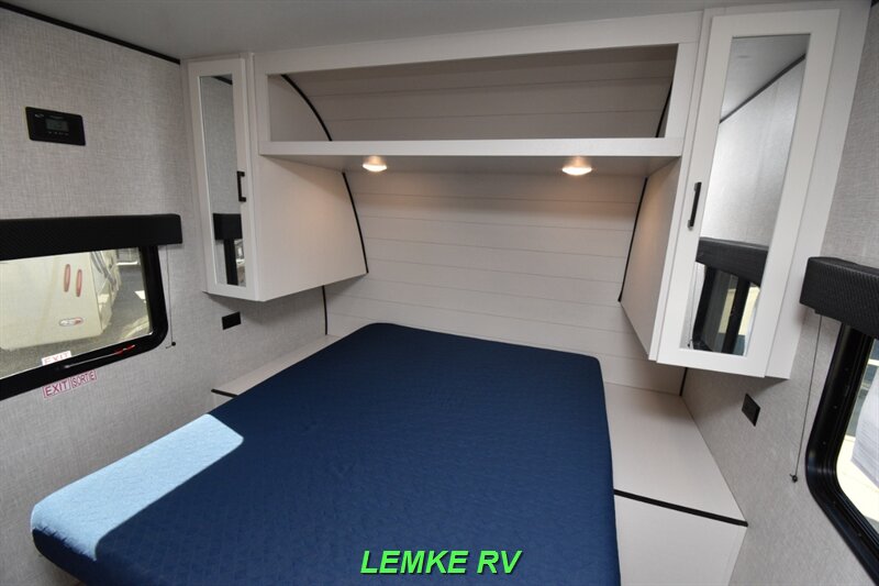 2025 Jayco Jay Flight SLX 260BHW   - Photo 17 - Rocklin, CA 95677