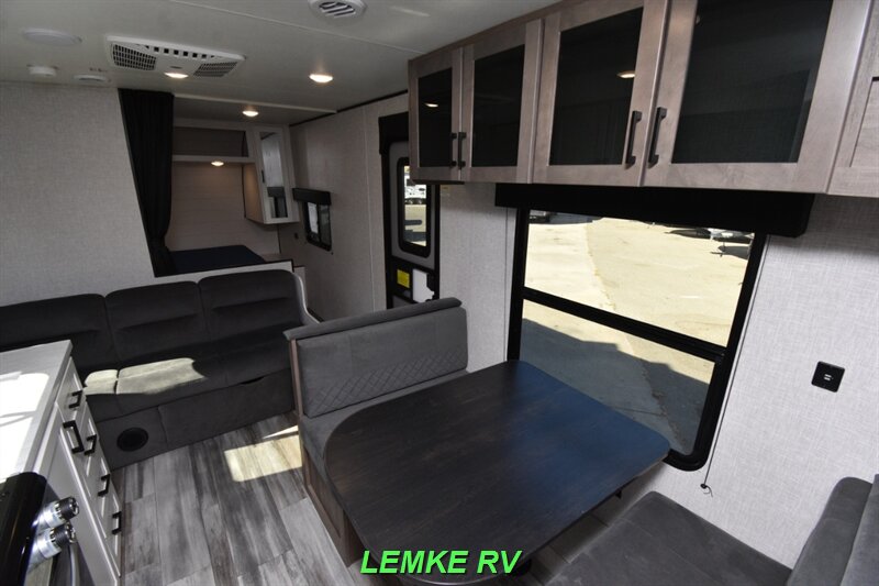 2025 Jayco Jay Flight SLX 260BHW   - Photo 20 - Rocklin, CA 95677