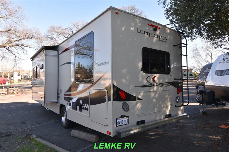 2019 Coachmen Leprechaun 260QB   - Photo 7 - Rocklin, CA 95677