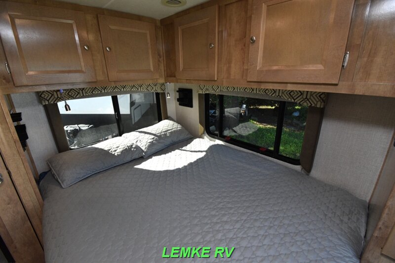 2019 Coachmen Leprechaun 260QB   - Photo 17 - Rocklin, CA 95677