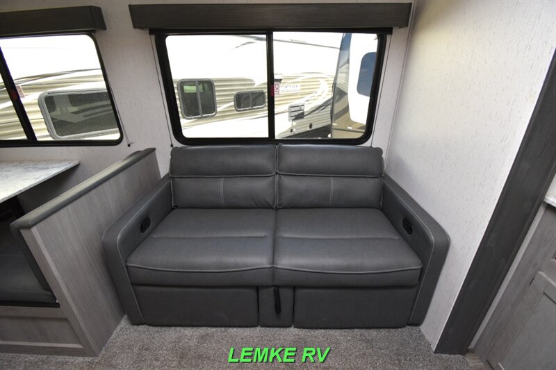 2022 Dutchmen Coleman Lantern 280RKWE   - Photo 24 - Rocklin, CA 95677