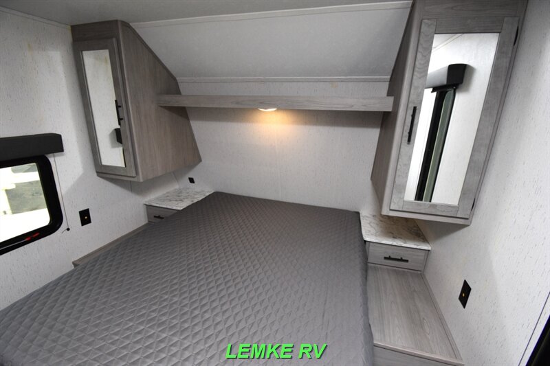 2022 Dutchmen Coleman Lantern 280RKWE   - Photo 16 - Rocklin, CA 95677