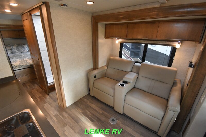 2020 Tiffin Wayfarer 25 QW   - Photo 12 - Rocklin, CA 95677