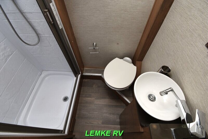 2020 Tiffin Wayfarer 25 QW   - Photo 20 - Rocklin, CA 95677