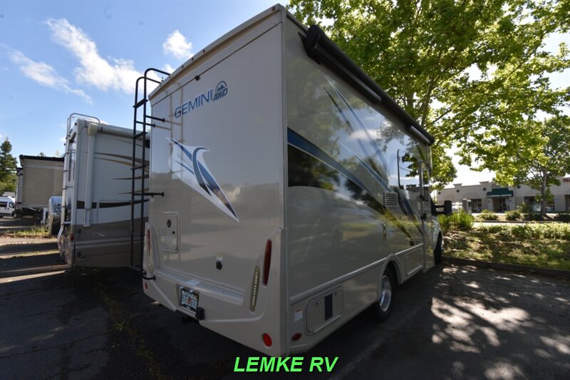 2022 Thor Gemini 23TW   - Photo 9 - Rocklin, CA 95677