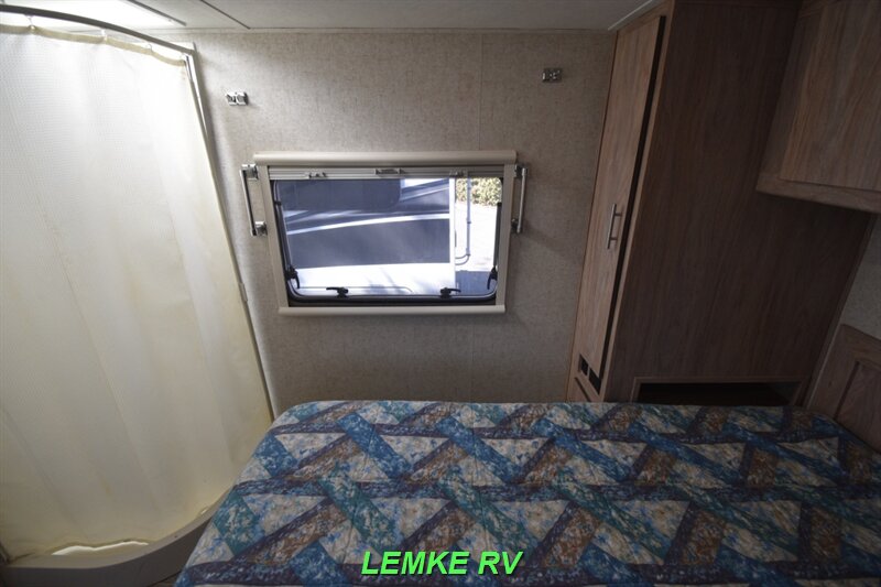 2016 Forest River Sunseeker TS 2390   - Photo 19 - Rocklin, CA 95677
