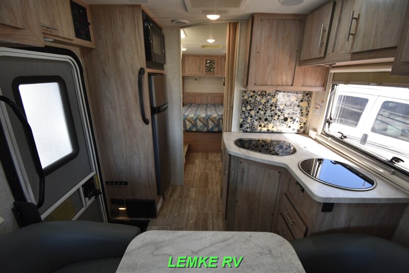 2016 Forest River Sunseeker TS 2390   - Photo 2 - Rocklin, CA 95677