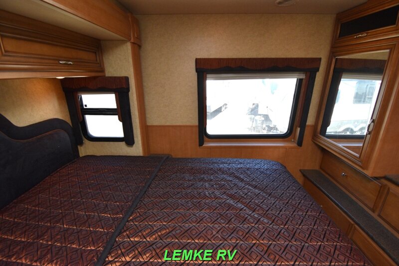 2013 Newmar Baystar 3012   - Photo 18 - Rocklin, CA 95677