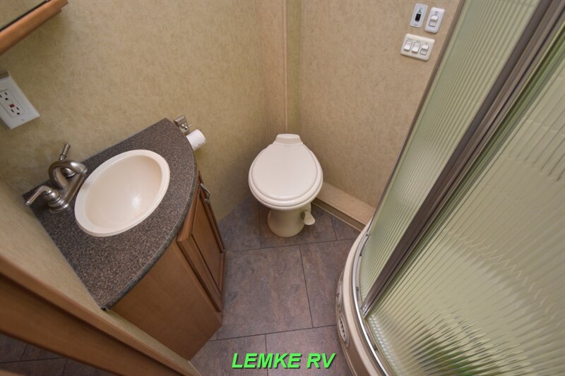 2013 Newmar Baystar 3012   - Photo 19 - Rocklin, CA 95677