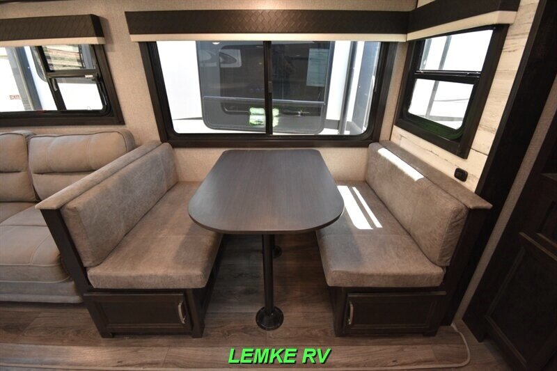 2021 Jayco Jay Feather 27RL   - Photo 25 - Rocklin, CA 95677