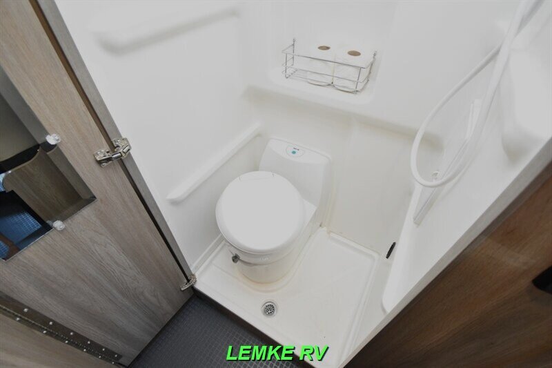 2021 Winnebago Solis 59PX   - Photo 20 - Rocklin, CA 95677