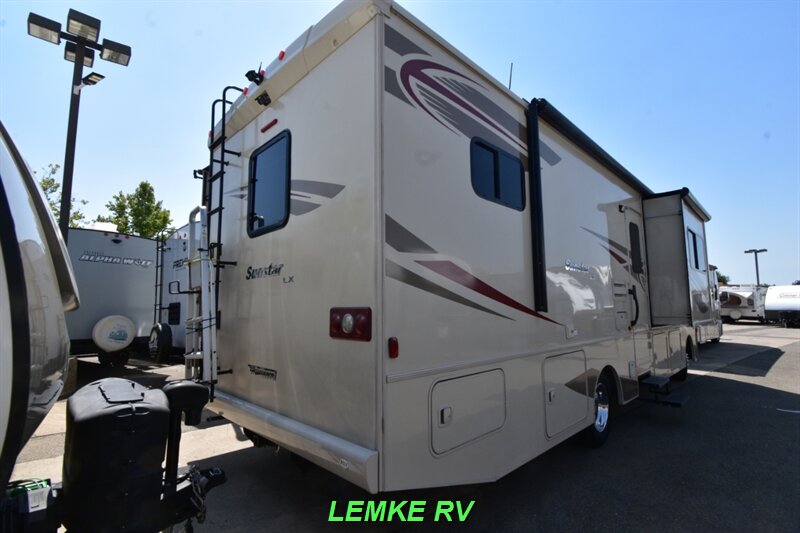 2016 Itasca Sunstar LX 30T   - Photo 8 - Rocklin, CA 95677