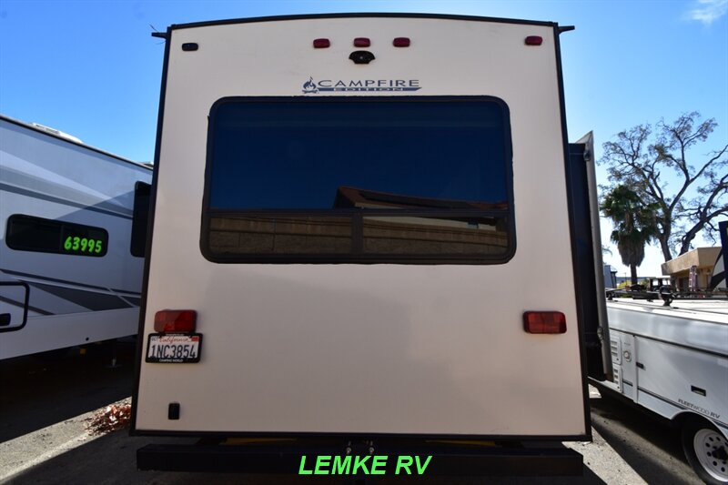 2019 Keystone Sprinter Campfire 29FWRL   - Photo 8 - Rocklin, CA 95677