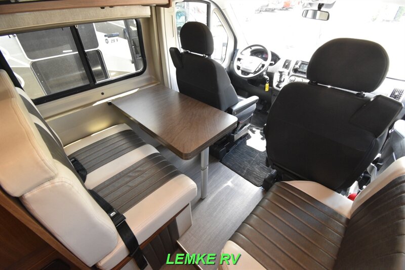 2016 Winnebago Travato 59G   - Photo 18 - Rocklin, CA 95677