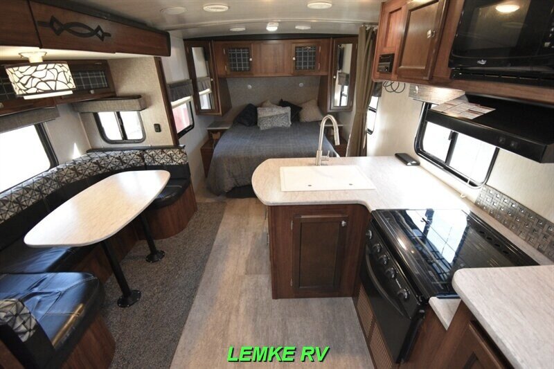 2019 Heartland Wilderness 2185RB   - Photo 5 - Rocklin, CA 95677