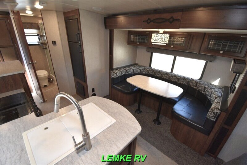 2019 Heartland Wilderness 2185RB   - Photo 12 - Rocklin, CA 95677