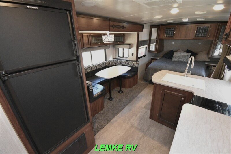 2019 Heartland Wilderness 2185RB   - Photo 9 - Rocklin, CA 95677