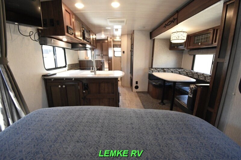 2019 Heartland Wilderness 2185RB   - Photo 18 - Rocklin, CA 95677