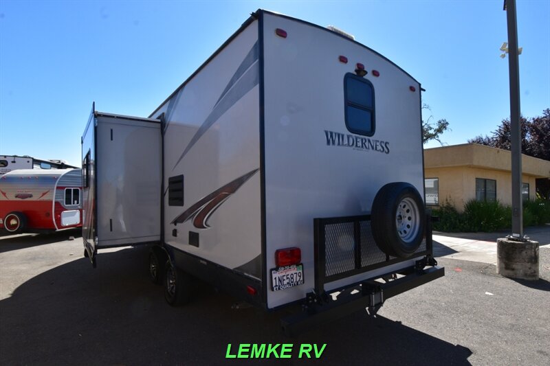 2019 Heartland Wilderness 2185RB   - Photo 7 - Rocklin, CA 95677