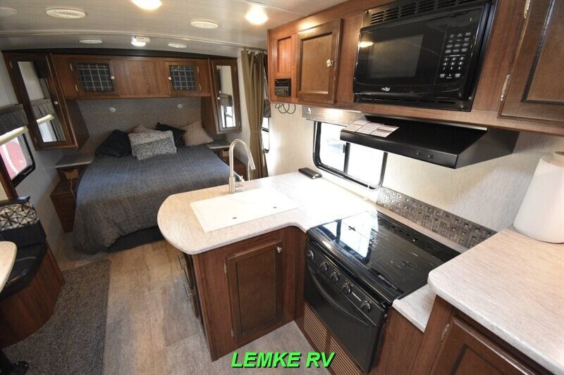 2019 Heartland Wilderness 2185RB   - Photo 11 - Rocklin, CA 95677