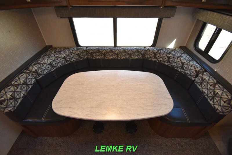 2019 Heartland Wilderness 2185RB   - Photo 16 - Rocklin, CA 95677