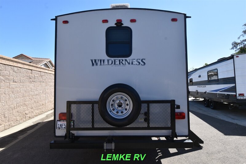 2019 Heartland Wilderness 2185RB   - Photo 8 - Rocklin, CA 95677