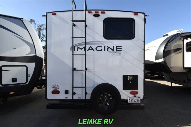 2022 Grand Design Imagine XLS 21BHE   - Photo 8 - Rocklin, CA 95677