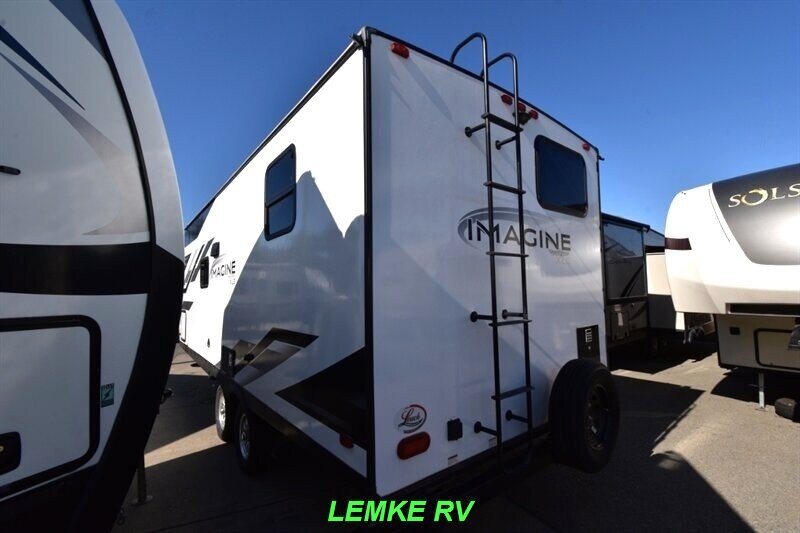 2022 Grand Design Imagine XLS 21BHE   - Photo 7 - Rocklin, CA 95677