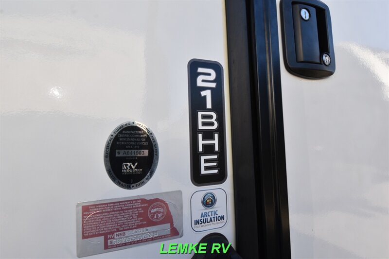 2022 Grand Design Imagine XLS 21BHE   - Photo 11 - Rocklin, CA 95677