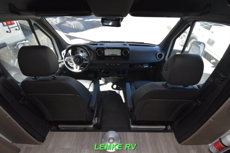 2023 Dynamax Isata 3 Series 24FW   - Photo 28 - Rocklin, CA 95677