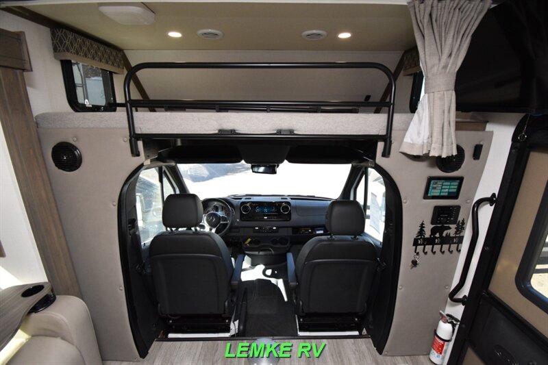 2023 Dynamax Isata 3 Series 24FW   - Photo 24 - Rocklin, CA 95677