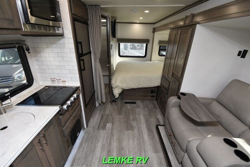 2023 Dynamax Isata 24FW   - Photo 2 - Rocklin, CA 95677