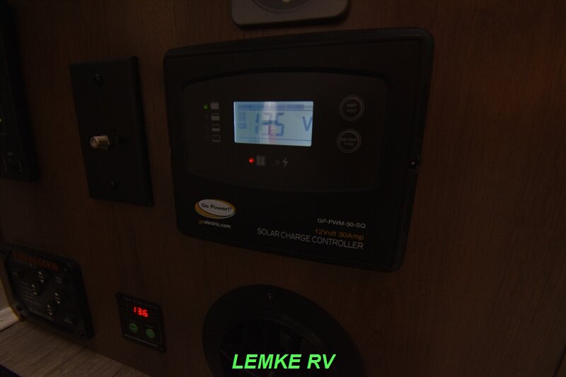 2023 Dynamax Isata 3 Series 24FW   - Photo 32 - Rocklin, CA 95677