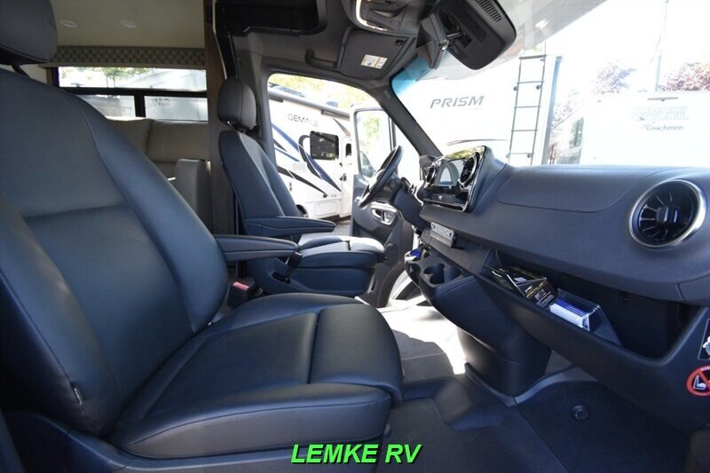 2023 Dynamax Isata 24FW   - Photo 28 - Rocklin, CA 95677