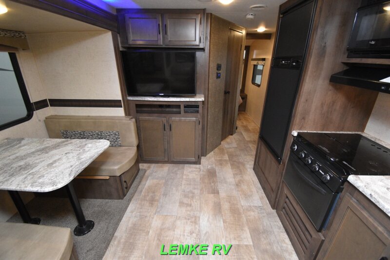 2017 K-Z RV Connect C241RLK   - Photo 5 - Rocklin, CA 95677