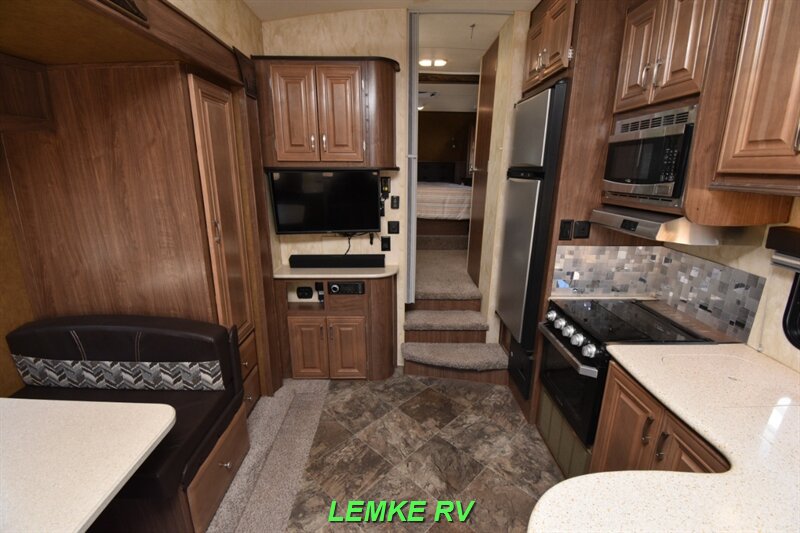 2020 Northwood Fox Mountain 235RLS   - Photo 2 - Rocklin, CA 95677