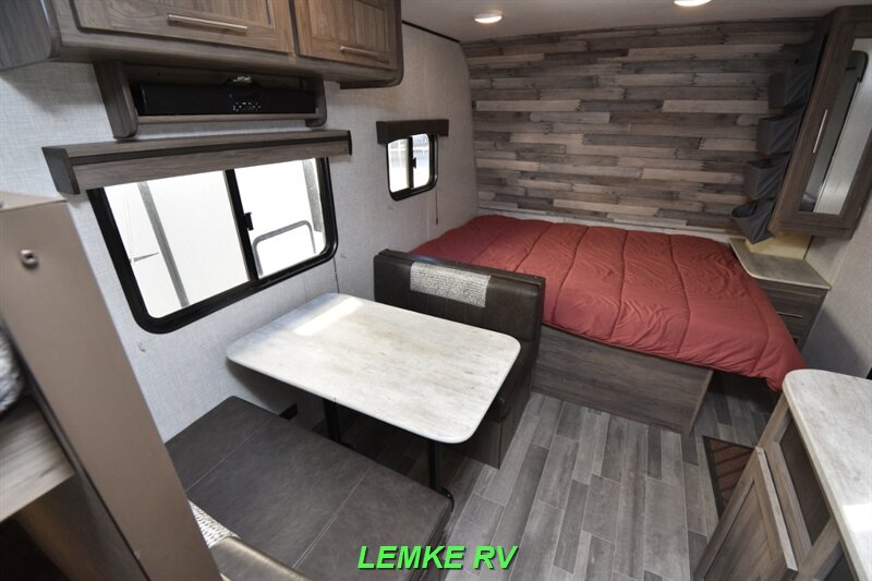 2021 CrossRoads RV Zinger ZR18BH   - Photo 12 - Rocklin, CA 95677