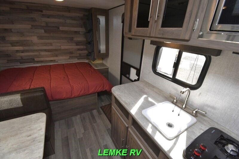 2021 CrossRoads RV Zinger ZR18BH   - Photo 13 - Rocklin, CA 95677