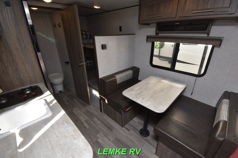 2021 CrossRoads RV Zinger ZR18BH   - Photo 9 - Rocklin, CA 95677