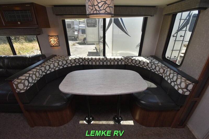 2019 Heartland Wilderness 2725BH   - Photo 14 - Rocklin, CA 95677