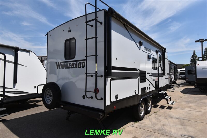 2022 Winnebago Minnie 2201MB   - Photo 8 - Rocklin, CA 95677