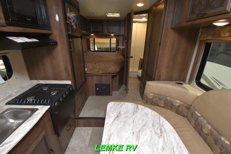 2019 Coachmen Freelander 21QB   - Photo 5 - Rocklin, CA 95677