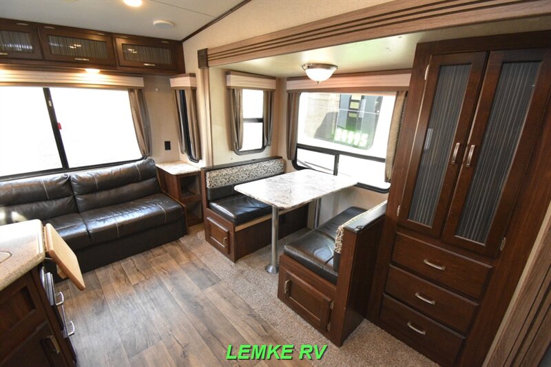 2017 Heartland Sundance XLT 267RL   - Photo 13 - Rocklin, CA 95677