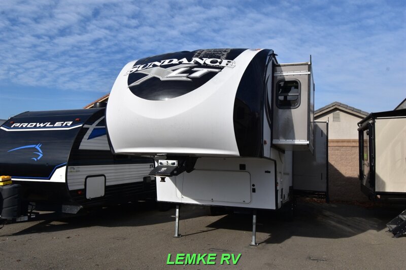 2017 Heartland Sundance XLT 267RL   - Photo 6 - Rocklin, CA 95677